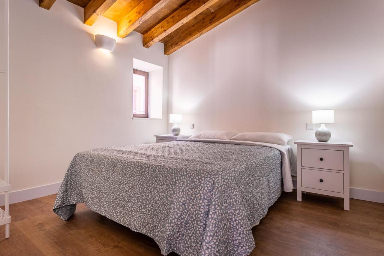 Stunning Apartment In Central Sevilla Bagian luar foto