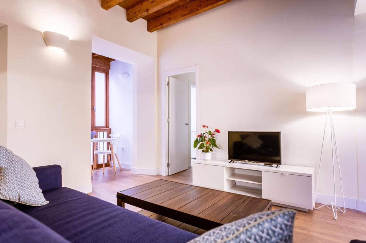 Stunning Apartment In Central Sevilla Bagian luar foto